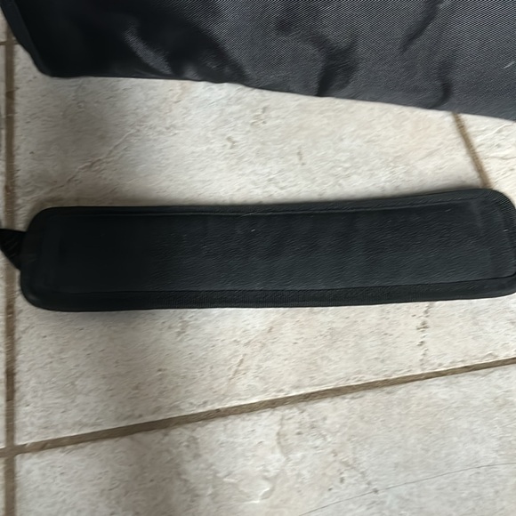 Black Vegan Leather and Nylon Computer Bag/Briefcase-Unused-Excellent Condition - Picture 3 of 15